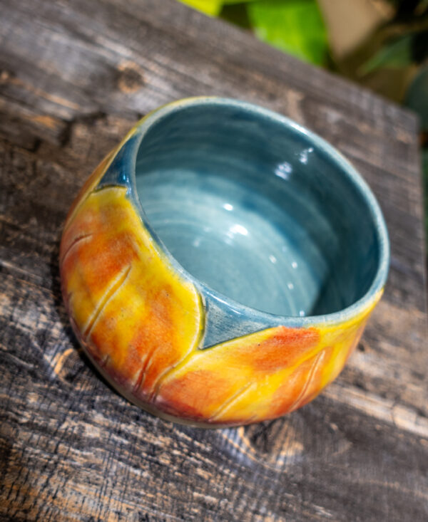 Tulip Bloom Dessert Bowl - Image 4