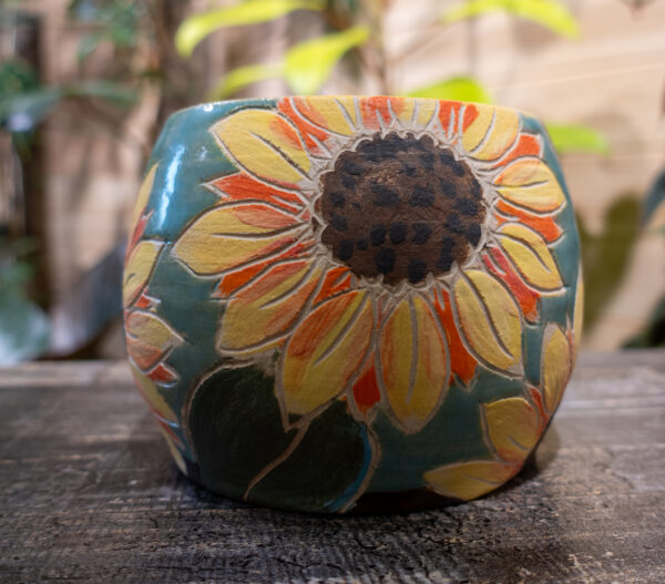Blue & Yellow Sunflower Vase with Ceramic Frog - Image 3